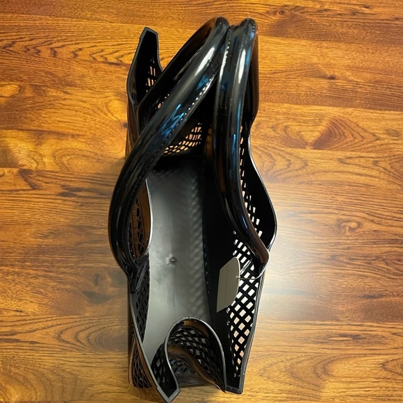 Vented Tote Bag - Picture 2 of 8